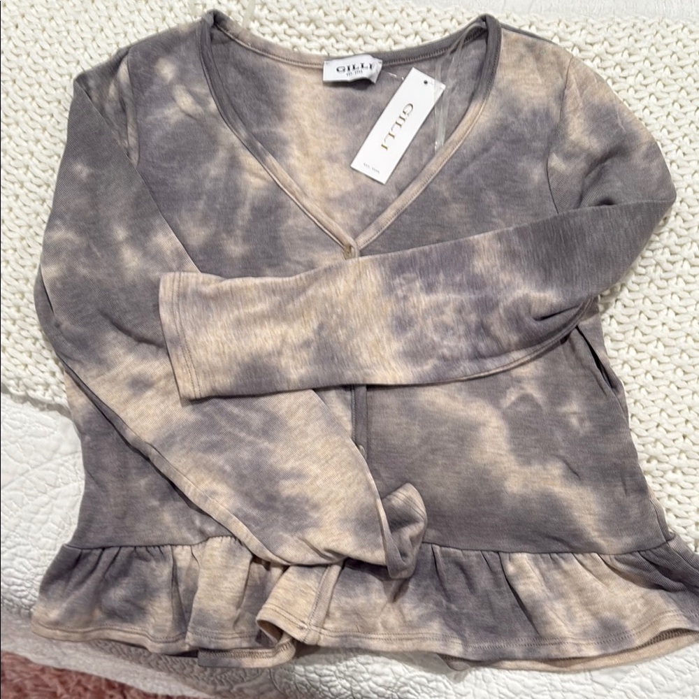 Women's Gray and Cream Tie-Dye Top
